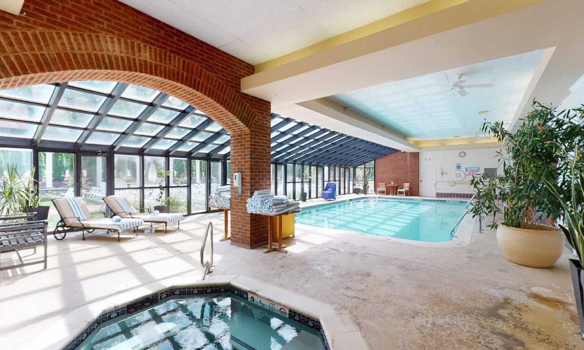 Simsbury Center Hotel | Simsbury Inn