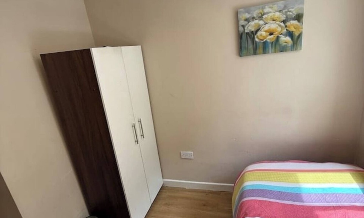 Bradford Apartment | Single Attractive Studio Flat
