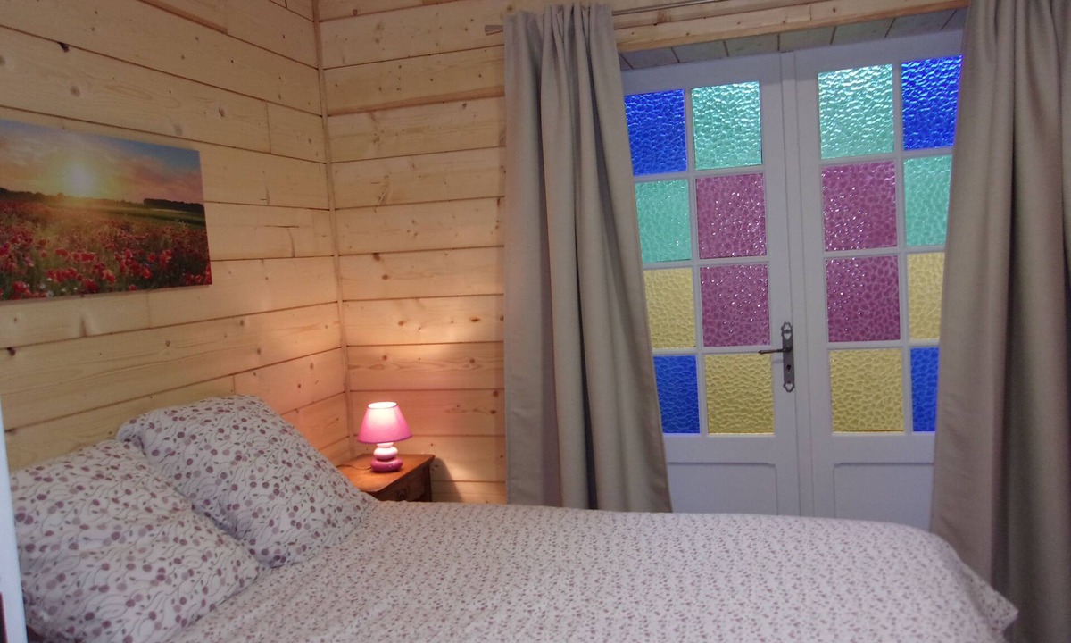 Romilly-sur-Seine Cottage | Single bedroom