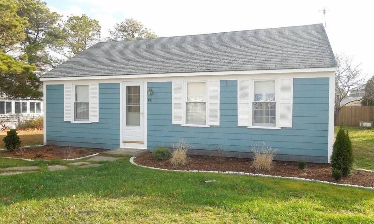 Dennis Port House | Single Floor Living, 500 Feet To The Beach! (1821)