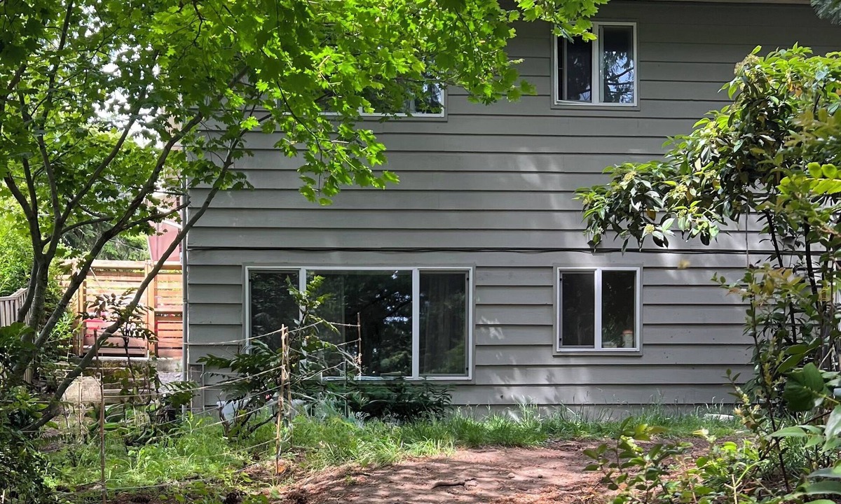 Shoreline House | Single level 1-bedroom house - NOT Active on Vrbo