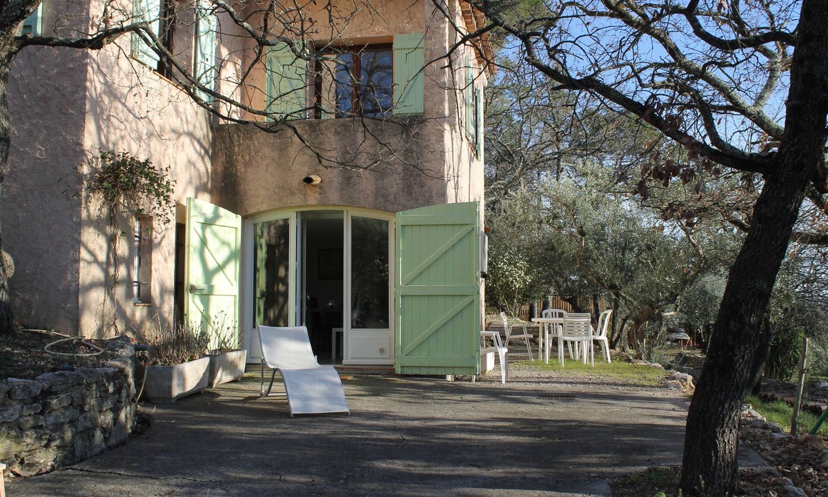 Saint-Paul-en-Foret Apartment | Single-storey apartment for 4