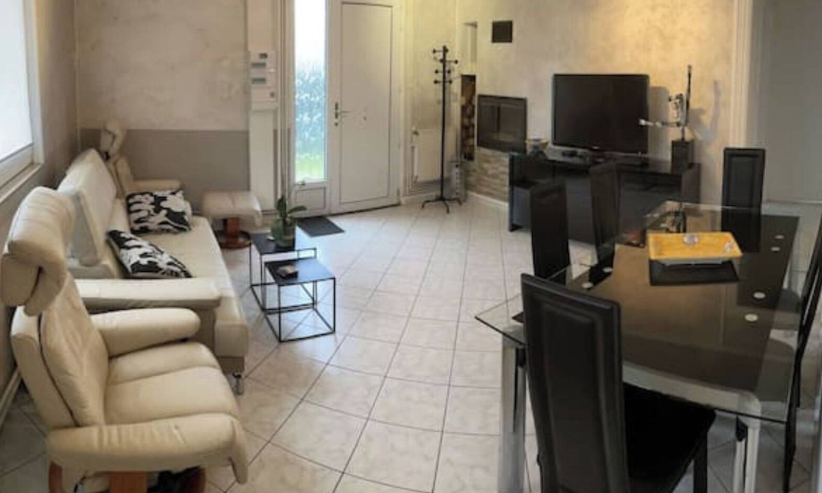 Mairieux House | single-storey house