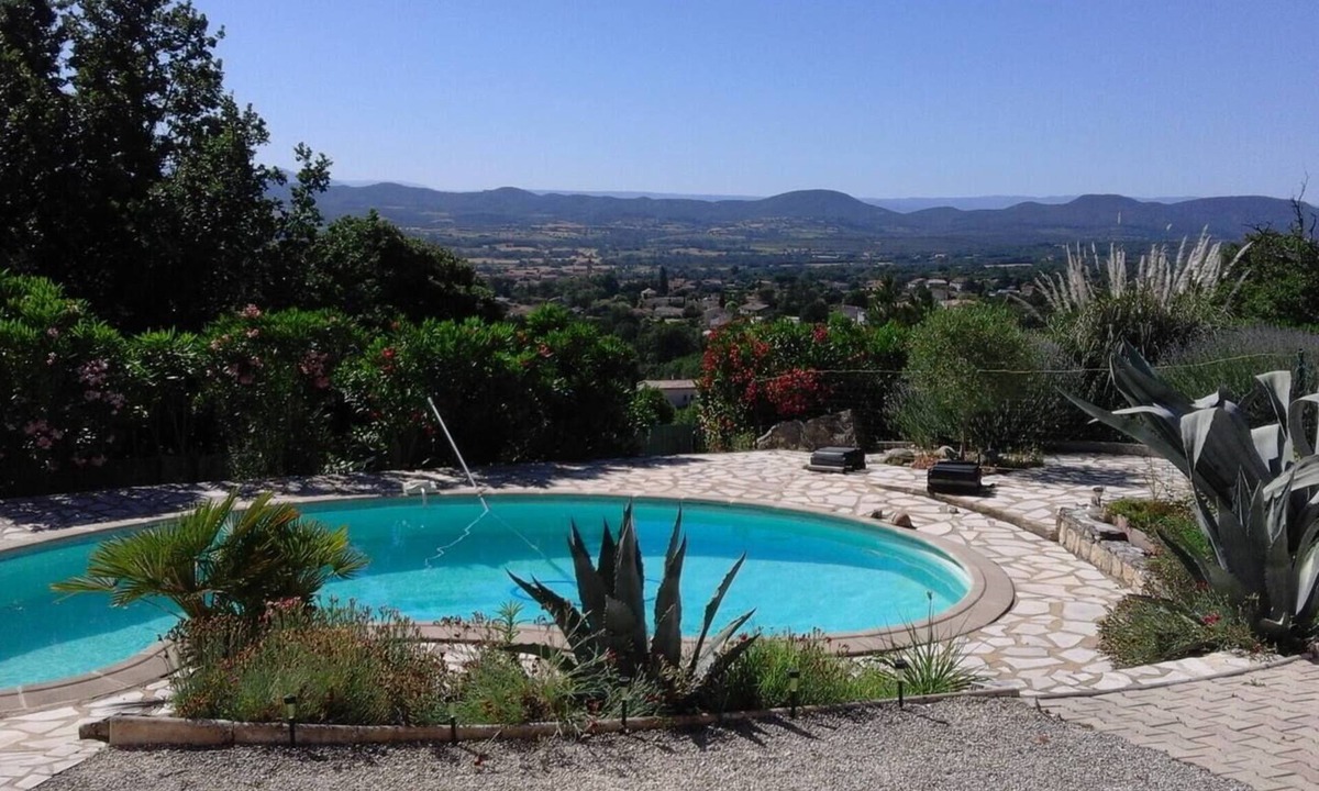 Barjac Villa | Single-storey villa with exceptional panoramic view