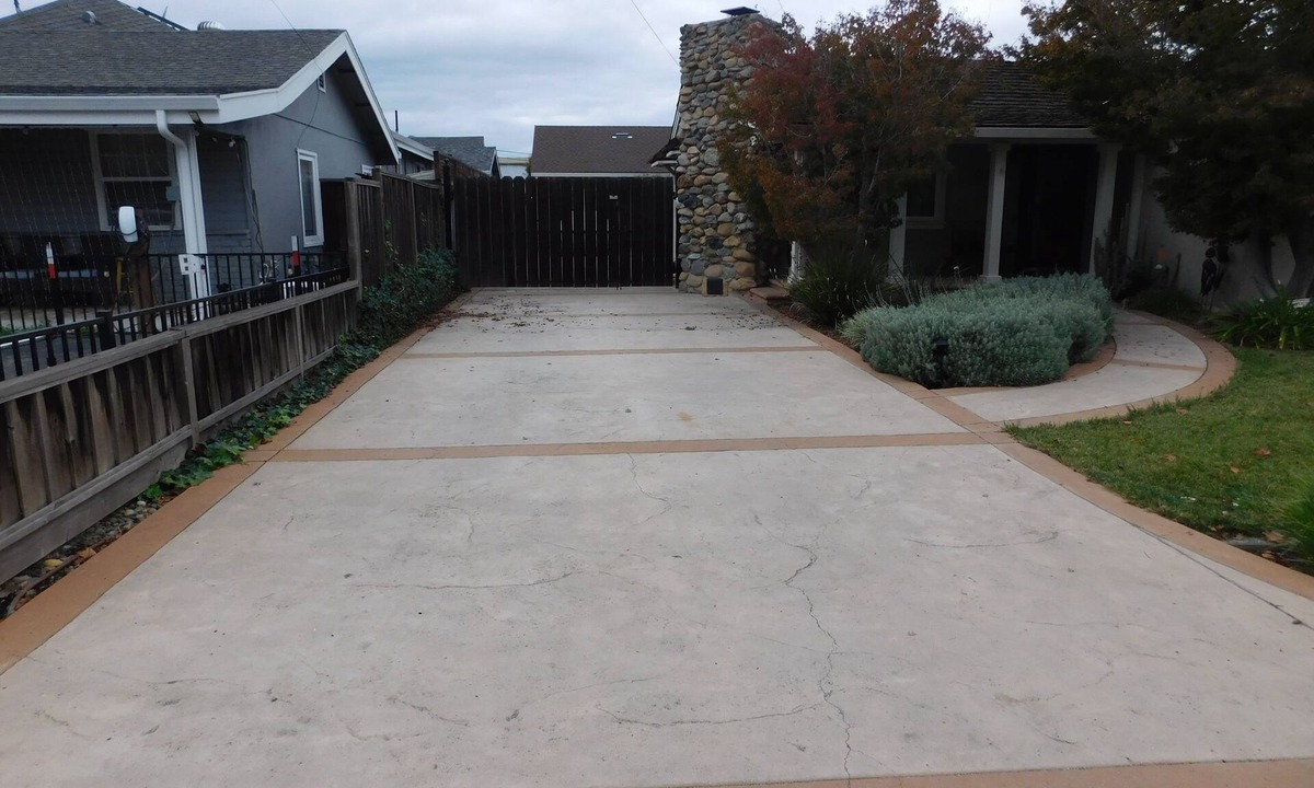 Campbell RV Rental | Single Super Bowl Full Hookup RV spot in Campbell