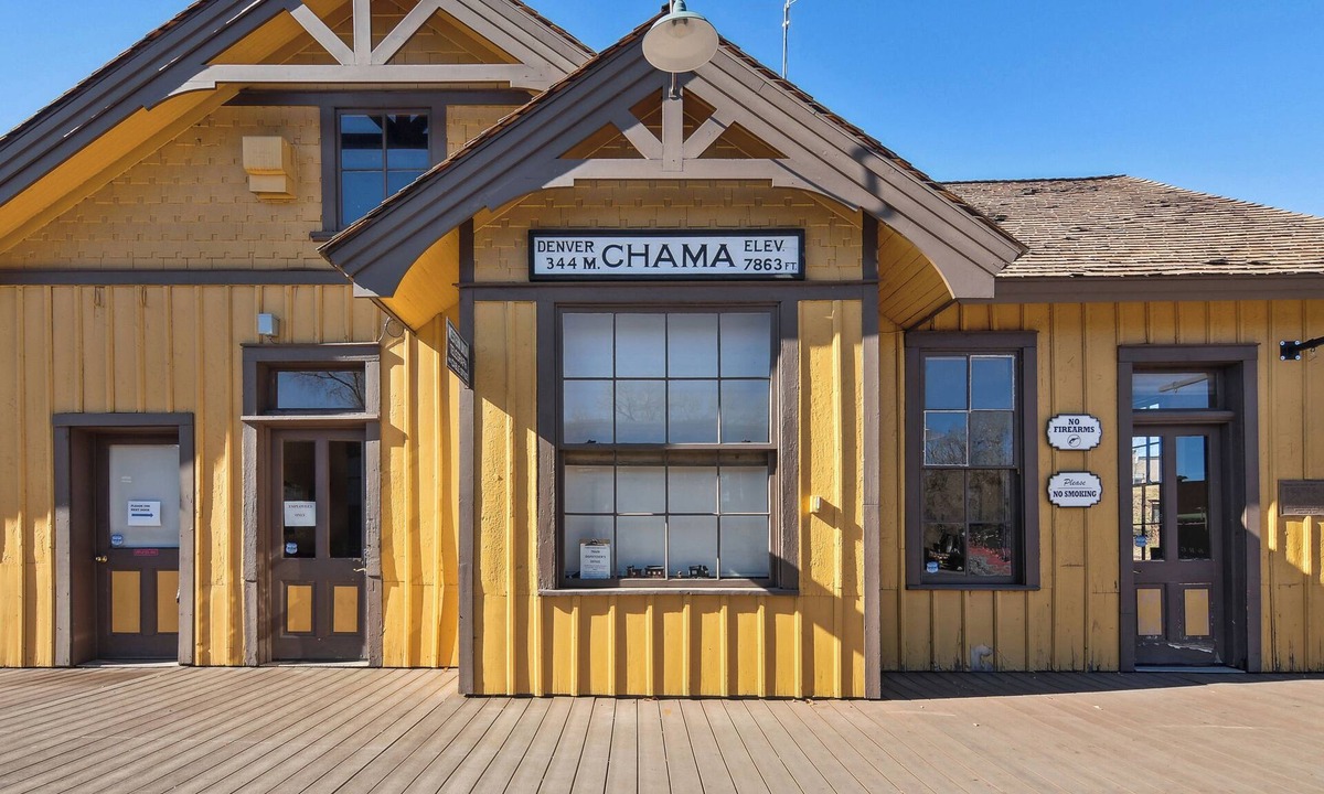 Chama Cottage | Single Tree Cottage - Walk to Downtown Chama!