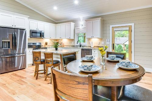 Wiley House | Sip, Hike and Explore Clayton Quiet Tiger Retreat