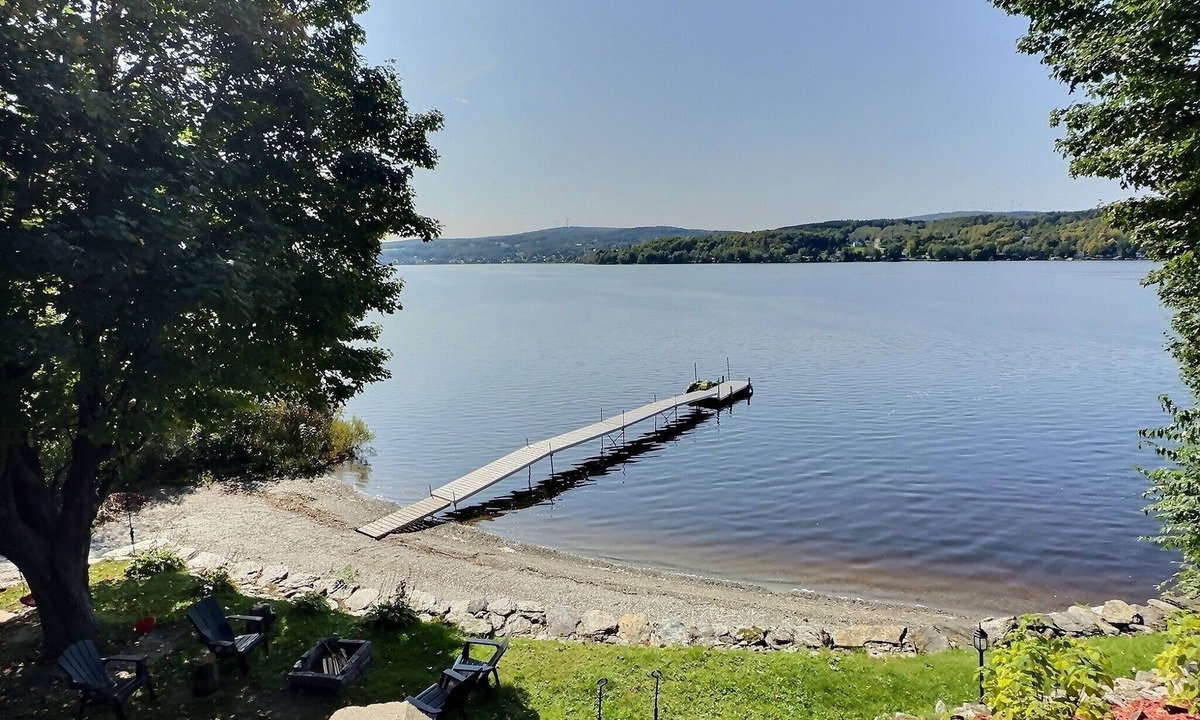 St-Ferdinand Ski Chalet | Sir'Eau d'érable | Imprenable view | Private dock and intimate grounds | Waterfront