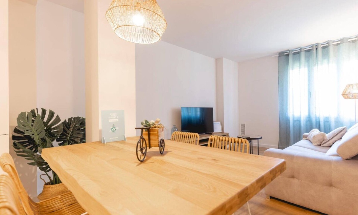 el Mercadal Apartment | Sirenes - Holiday Apartment Rental in Girona | Bravissimo