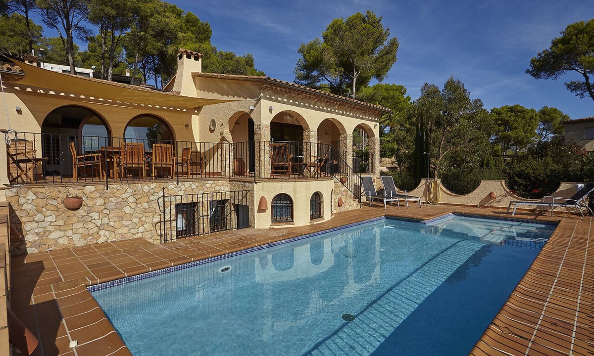 Tamariu Villa | SisiClaro very extensive house with stunning view