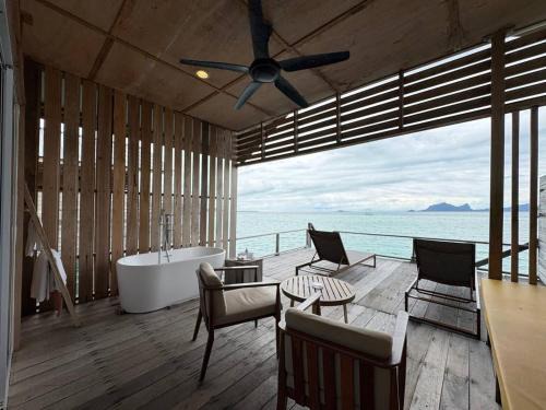 Kampung Kuala Bebang Resort | Sisipan Island Resort