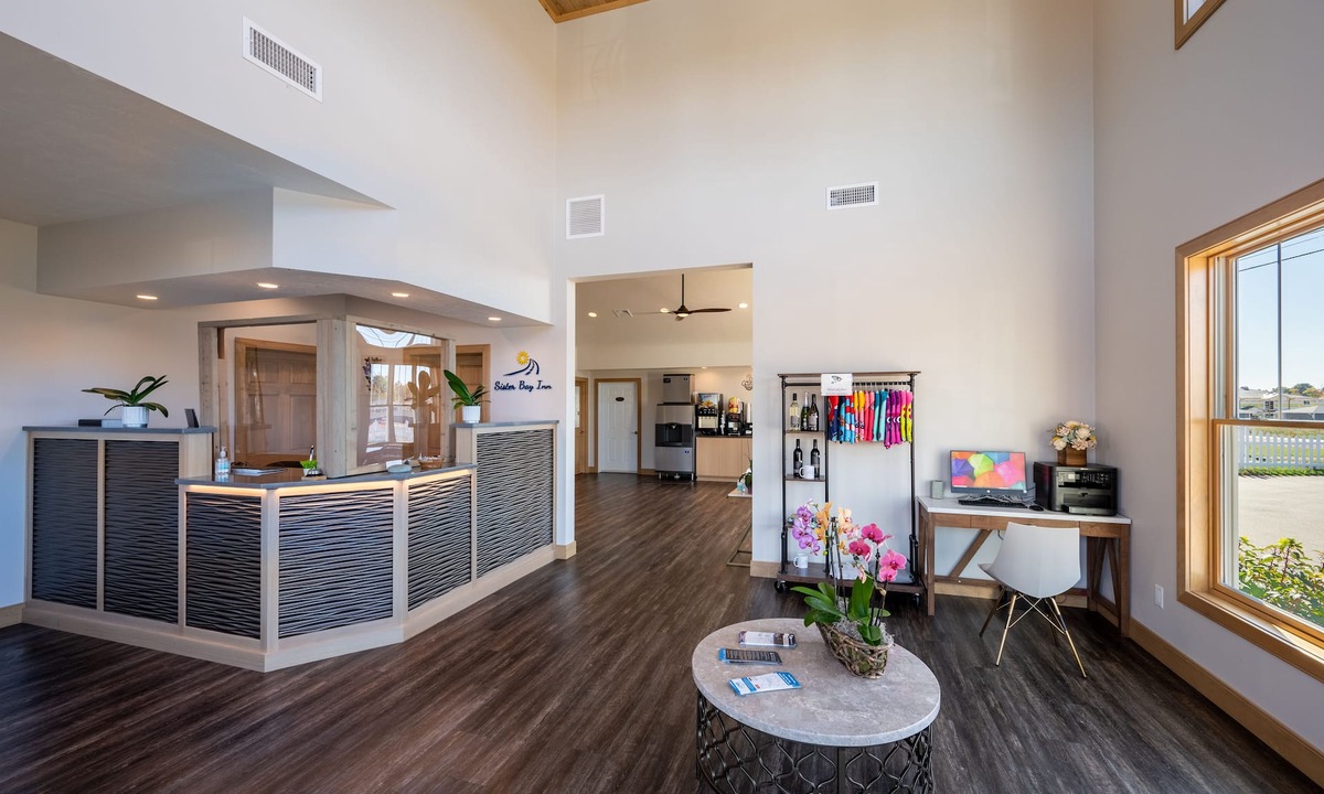 Sister Bay Hotel | Sister Bay Inn