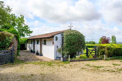 Staple Hill Hotel | Siston Stables by STAE-Homes