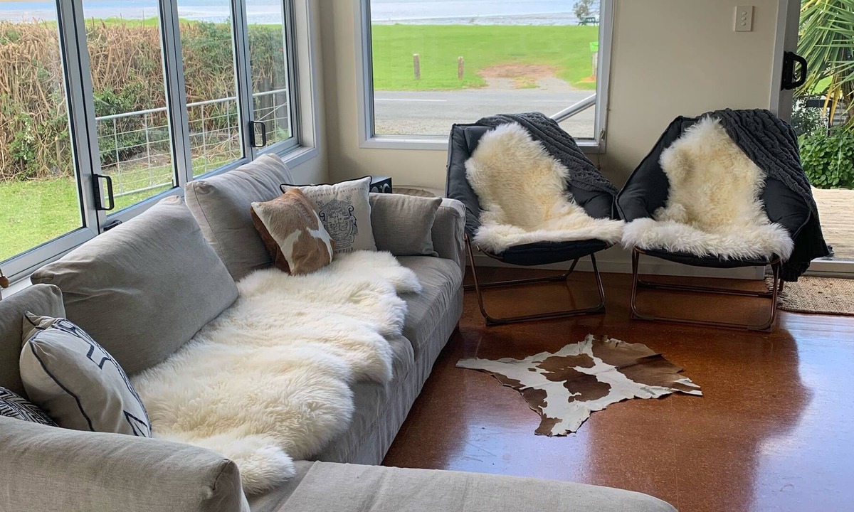 Whananaki House | Sit back and enjoy the view!