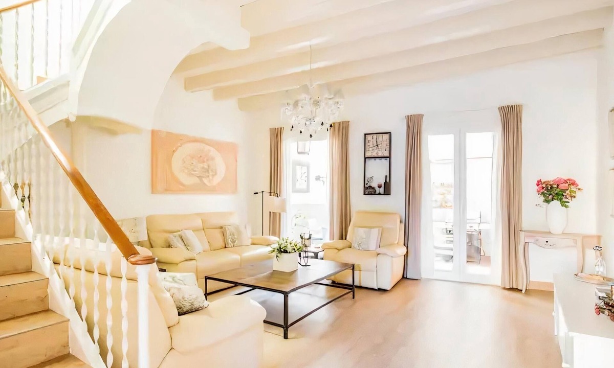 Sitges Town Center Cottage | Sitges Spaces Beach House- 4 Bedroom/3 bathroom