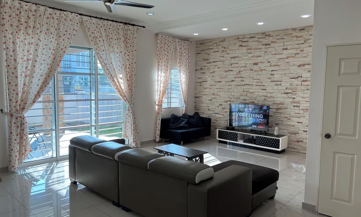 Taman Teratai House | Sitiawan Homestay