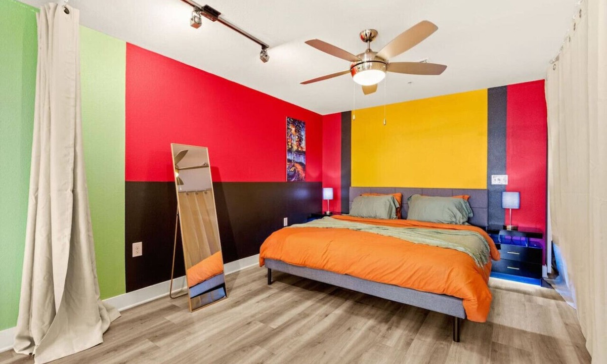 Wetmore Apartment | Six Flags/The Rim - Chic Modern Studio, King Bed