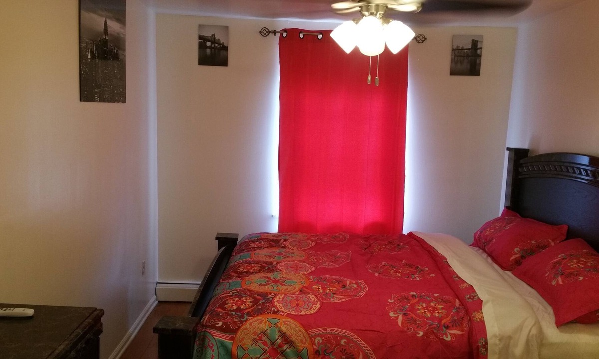 Bedford-Stuyvesant Apartment | Size and comfort!