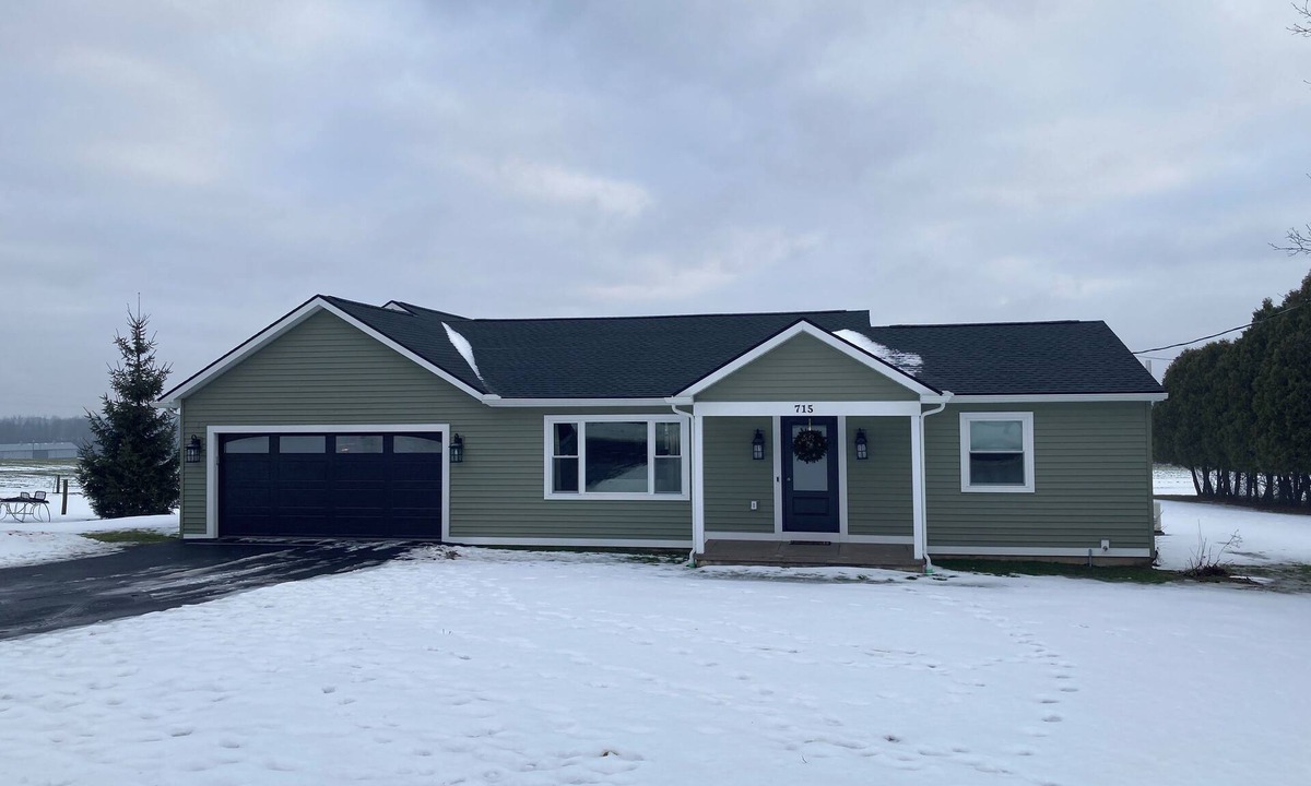 Skaneateles House | Skaneateles country home just a short walk to downtown