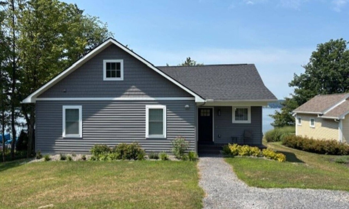 Skaneateles House | Skaneateles Lake- 4br/2ba Perfect for Friends and Family