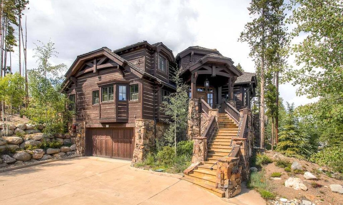 Four O'Clock House | Ski Bridge Lodge-Luxury Private Home-Great Views-Hot Tub!