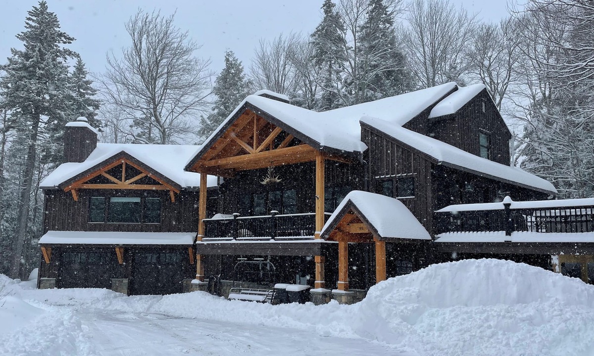 West Dover Ski Chalet | Ski Chalet