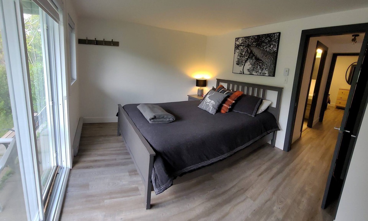Notre-Dame-Auxiliatrice-de-Buckland Apartment | Ski Condo | Condo Mont du Midi 64