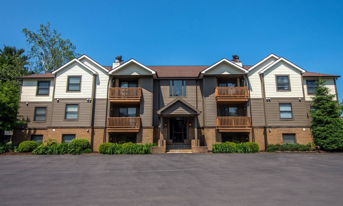 McHenry House | Ski Harbor 40 | Lake Access, Community Pool!