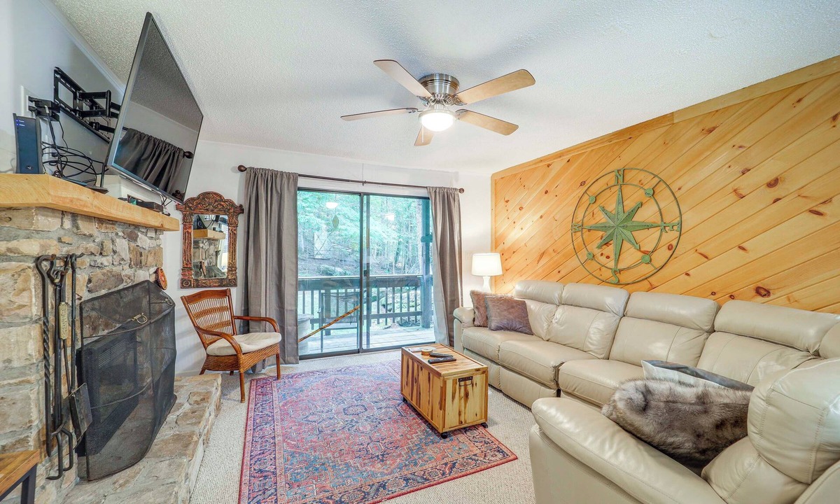 Beech Mountain Condo | Ski, Hike & Explore! All-Season Condo in Beech Mtn