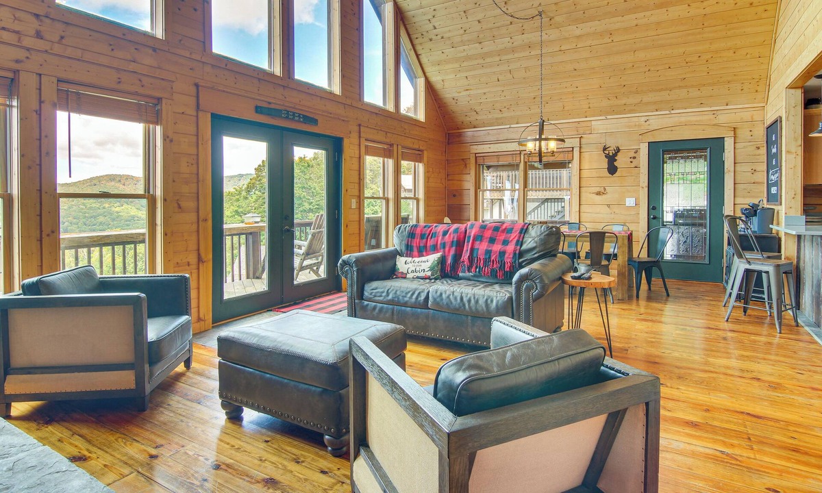Wolf Laurel Cottage | Ski & Hike: Mars Hill Mountaintop Cabin w/Views