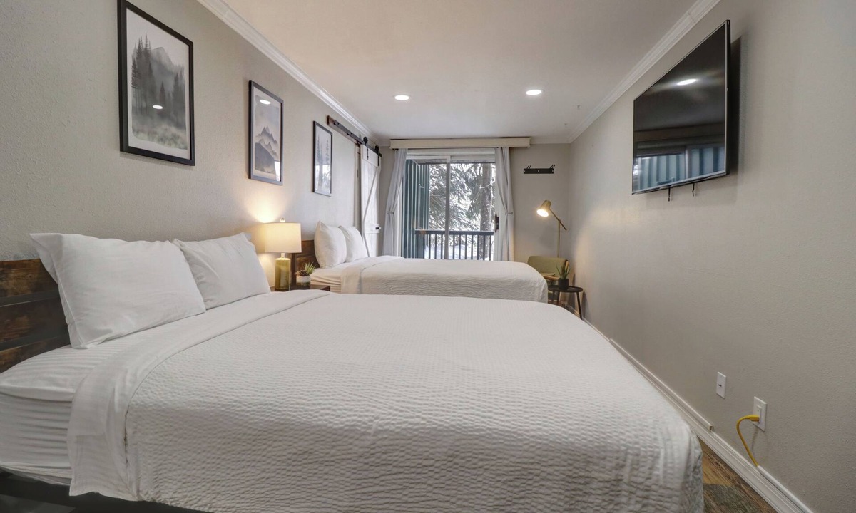 East Village at Copper Condo | Ski In/Out Hotel Room w/Hot tub.