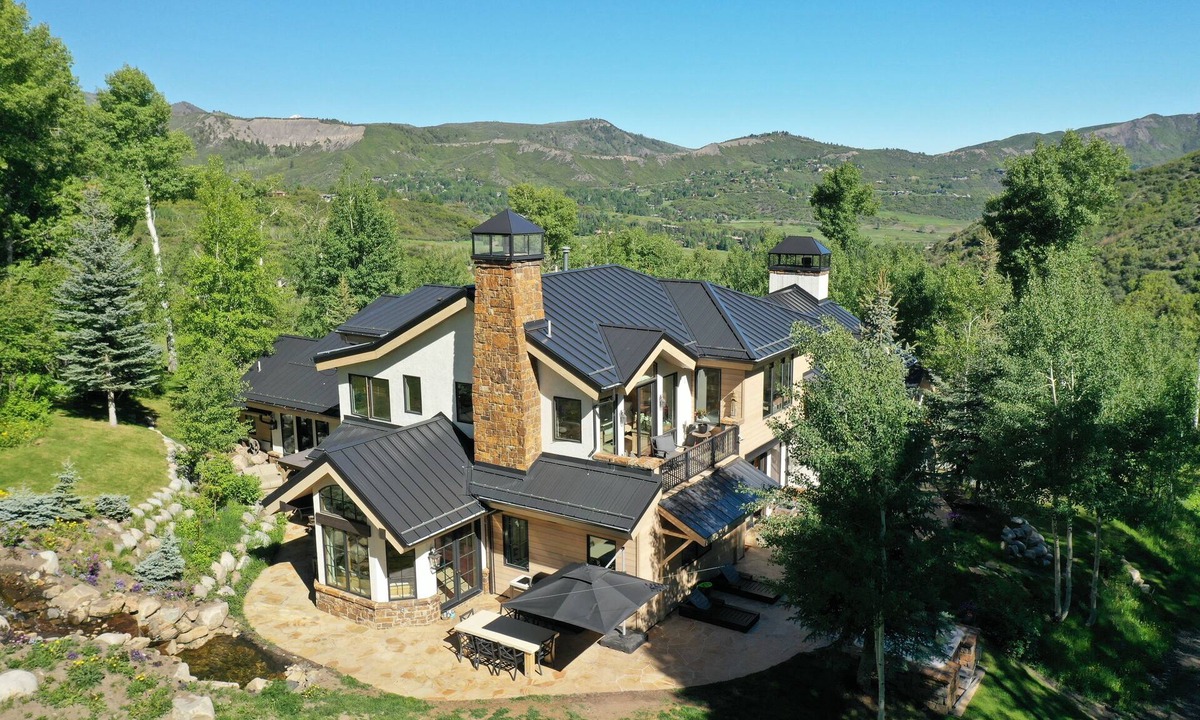 Snowmass Village Ski Chalet | Ski-In/Out | Private Slope & Lift | Snowmass | Slopeside Hot Tub | By Cuvée