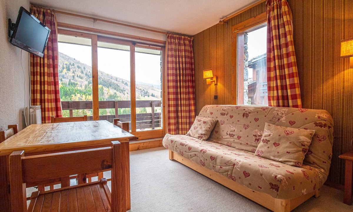 Valmorel Apartment | Ski-in/out studio cabin, pets allowed, Valmorel
