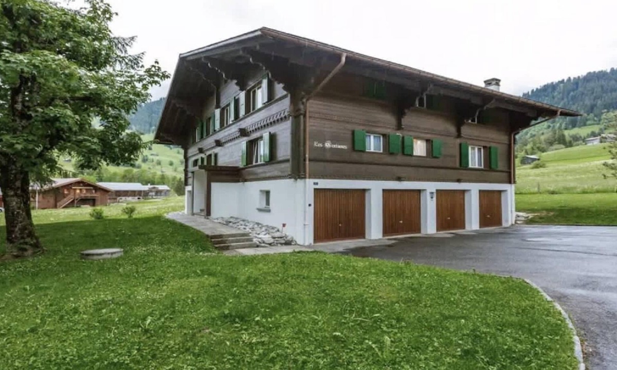 Gstaad Apartment | Ski-In Ski-Out - Great Flat on the WISPILE
