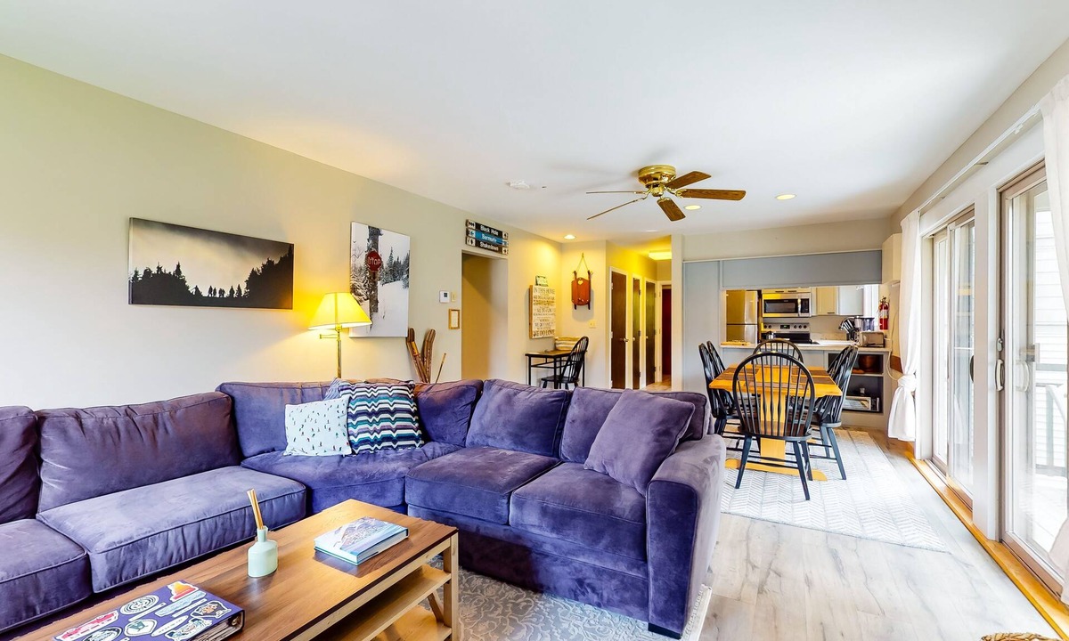 Jeffersonville Condo | Ski-in/ski-out third-floor condo, lift views, pools, fireplace, balcony, & Wifi