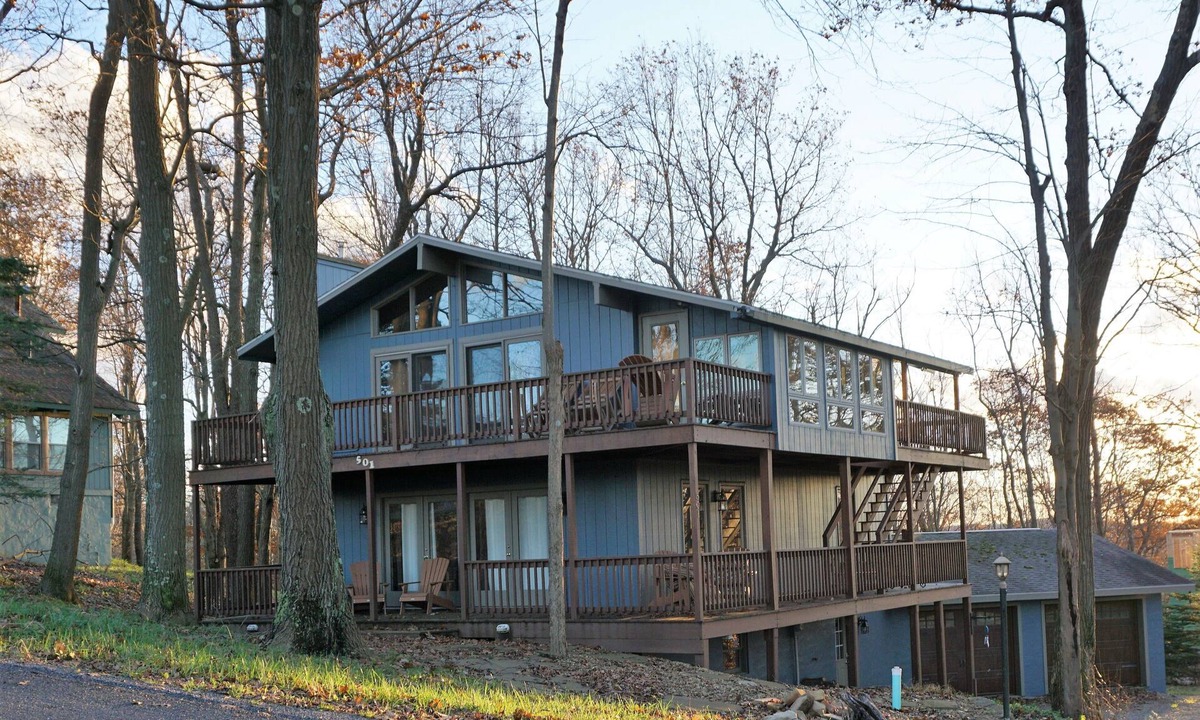 Hidden Valley House | Ski in Ski out to a beginner slope.