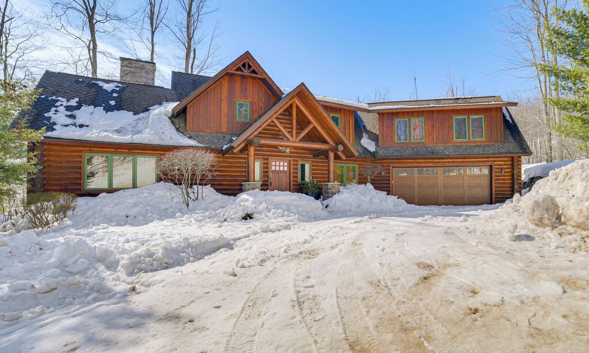 Harbor Springs Cabin | Ski-In, Ski-Out Group Getaway in Harbor Springs!