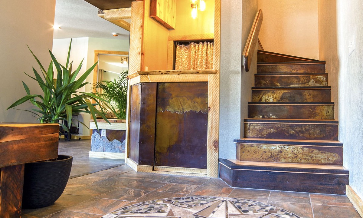 Alyeska House | Ski Inn