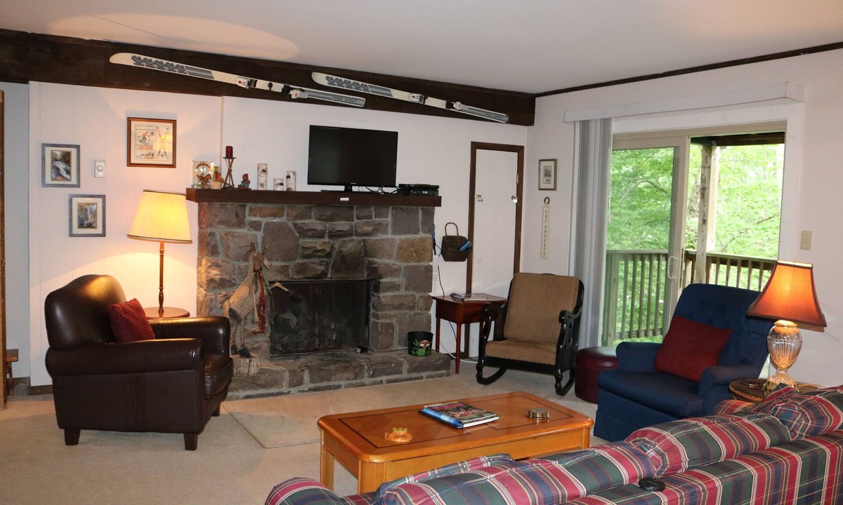 Sugar Mountain Condo | 'Ski Shack' Condo w/Private Deck