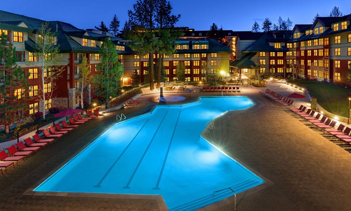 Lakeside Park Villa | Ski Vacation
