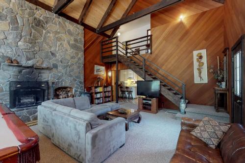 Truckee House | Ski View Majesty
