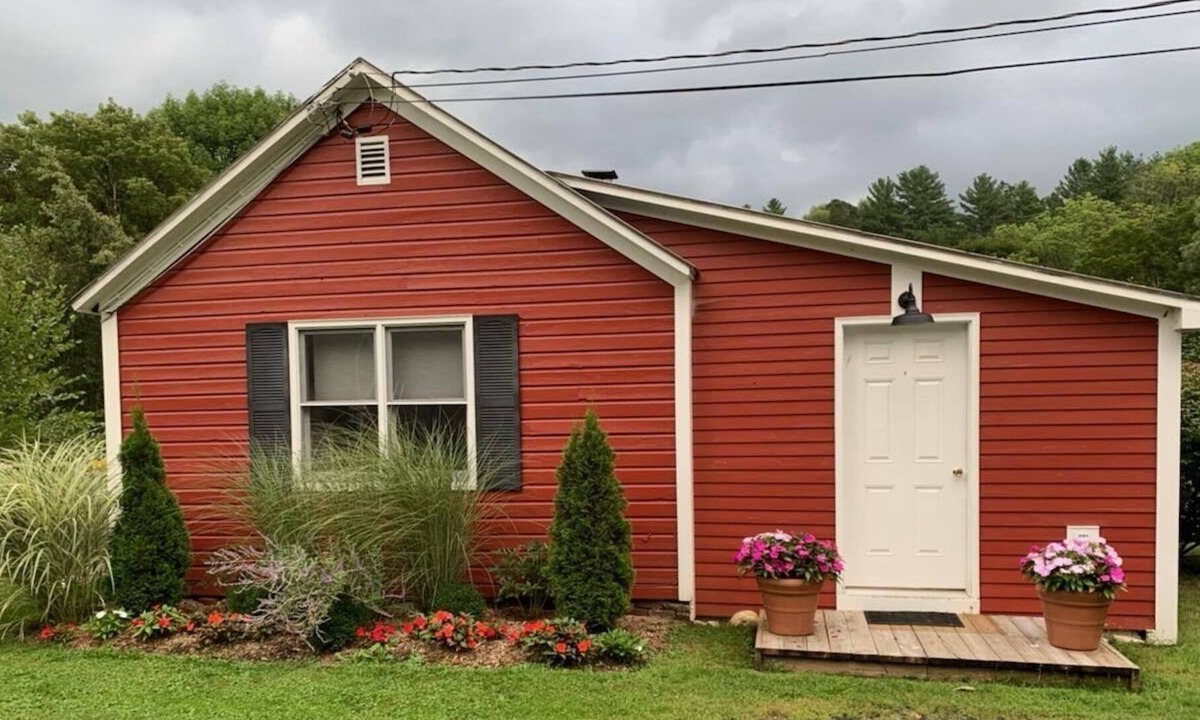 Dorset Cottage | Ski weekend Getaway - Stones Throw Cottage