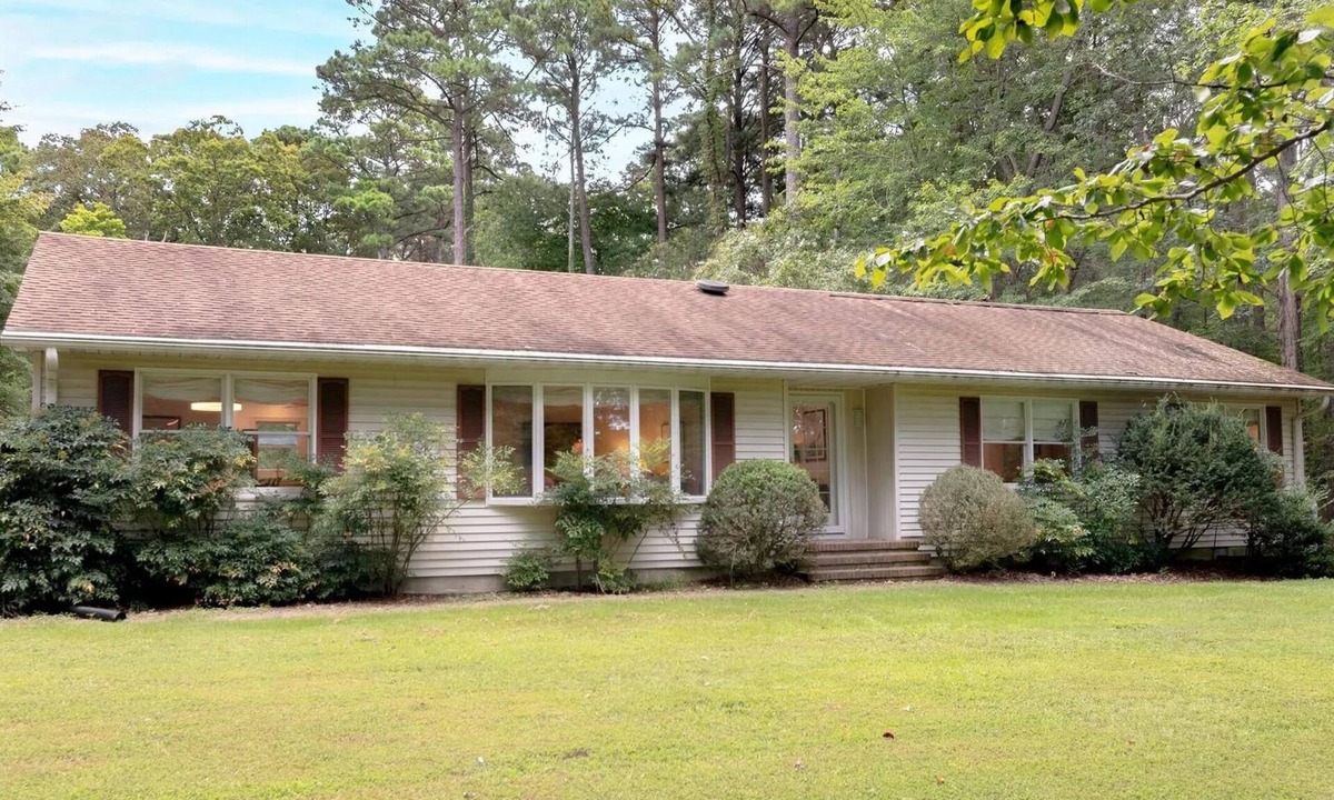 McDaniel House | Skipjack House | an ESVR property