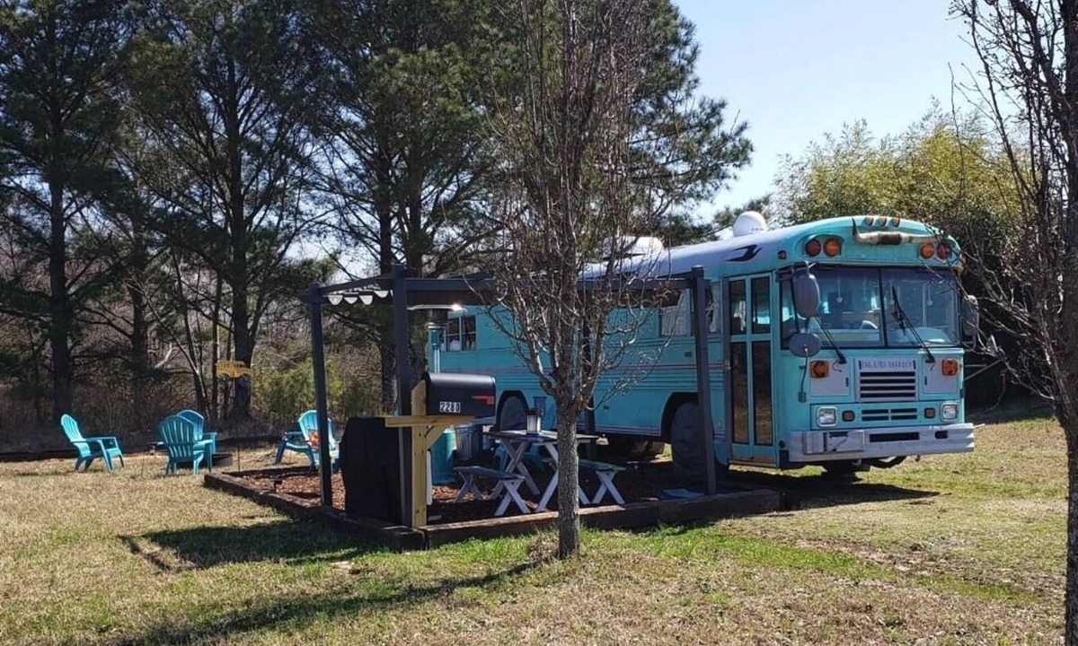 Centre Cottage | Skoolie Glamping