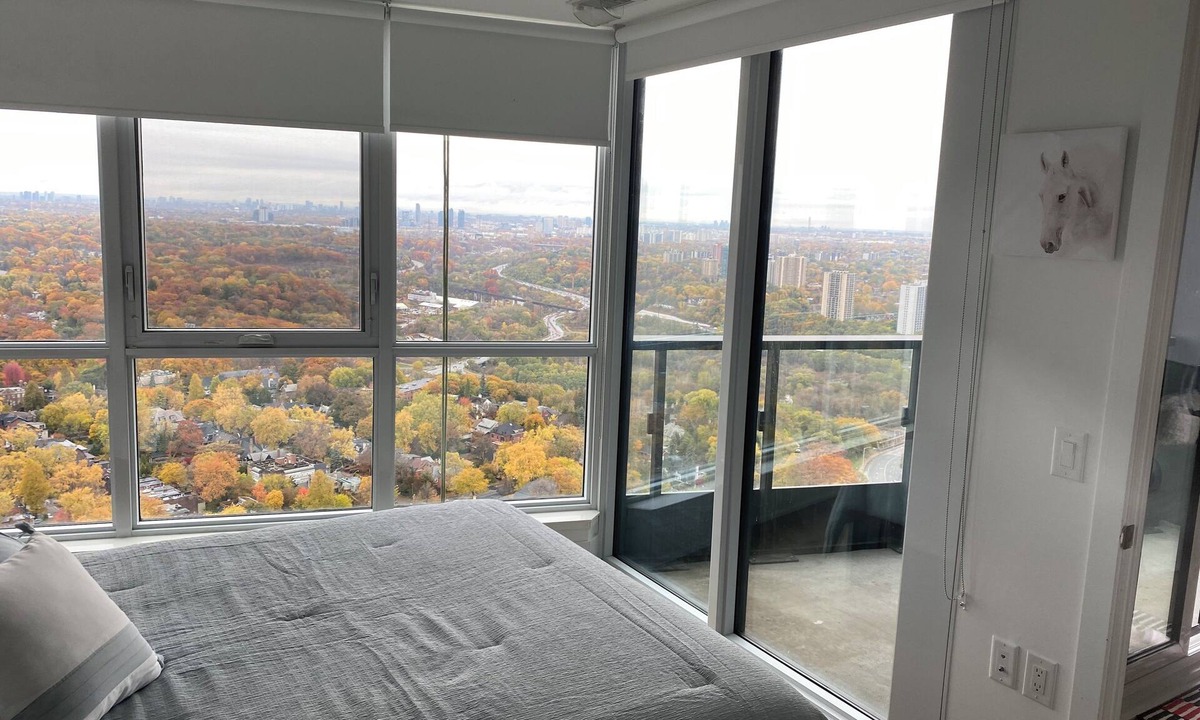 Cabbagetown Condo | Sky High Views in Central Downtown!