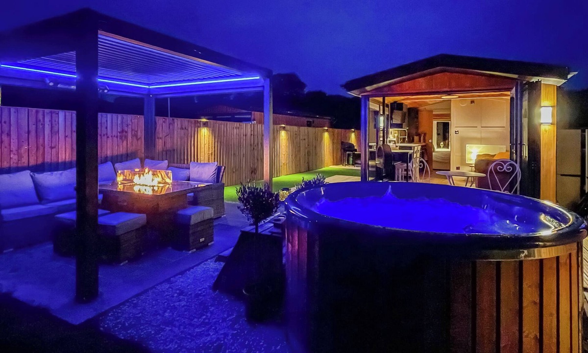 Skelmersdale Apartment | Sky Lark Lodge - UK49904