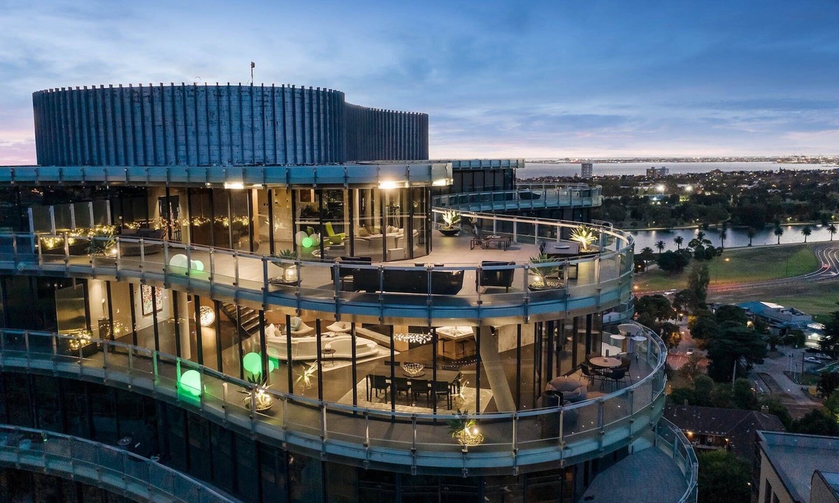 Prahran House | Sky Melbourne (with car parking)