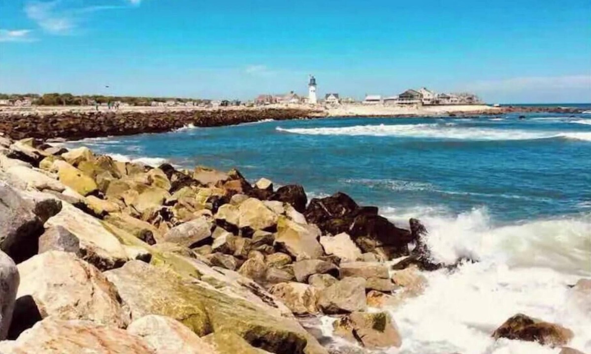 Scituate Villa | SKY&OCEAN Villa- Harbor front-beach, pool, hot tub