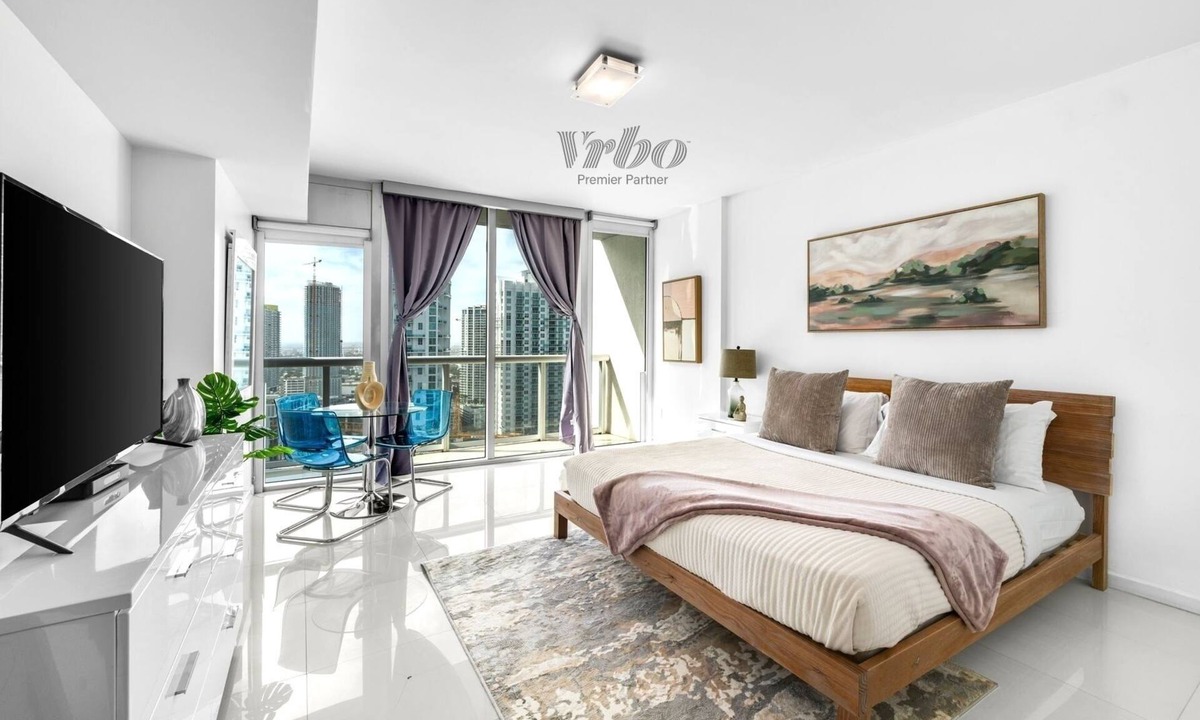Downtown Miami Apartment | SKY Studio Icon Brickell #3305