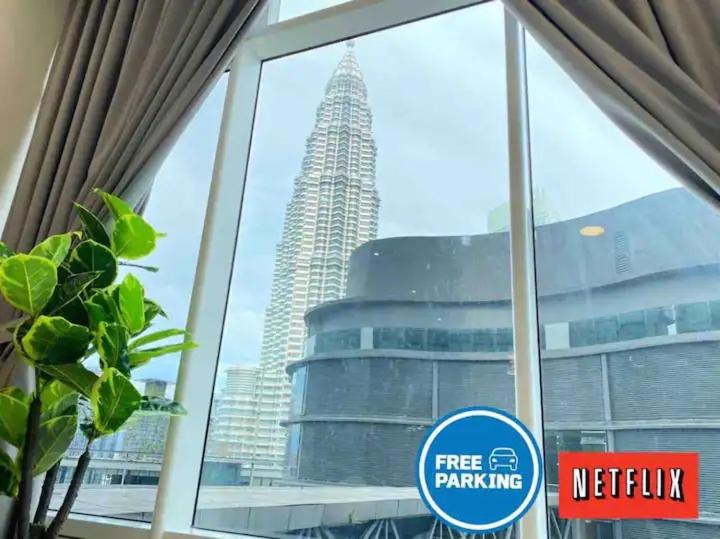 Kuala Lumpur City Centre Apartment | Sky Suites KLCC by PNUT